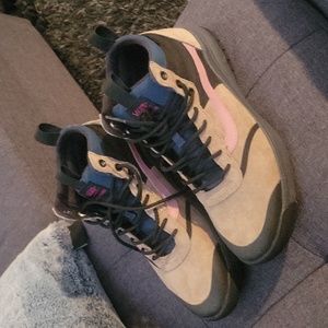 Men's Vans Ultra range all season all terrian shoes